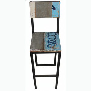 Chaise de bar en bois de bateau recyclé faite à la main, structure en fer noir, tabouret haut en bois recyclé, mobilier industriel écologique pour la cuisine - Product Image 4
