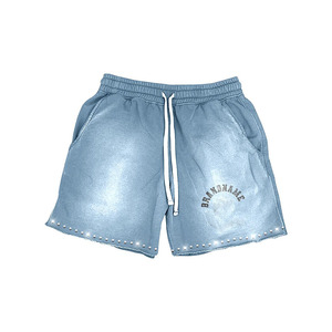 Shorts pour femmes en coton molletonné premium 300 GSM, délavé à l'acide, couleur olive, taille haute, ourlet brut, broderie personnalisée - Product Image 4