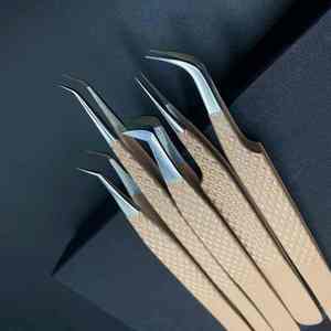 Pinzas de Precisión para Pestañas DANTRIC IMPLANTS JK-741, Acero Inoxidable, Punta Lisa, Agarre de Diamante, Duraderas, 10 mm, para Cejas - Product Image 1