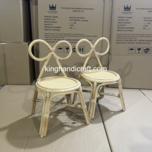 Location de chaise élégante en rotin faite à la main pour enfants, idéale pour les réceptions de mariage, les événements et la décoration de fêtes d'anniversaire - Product Image 2
