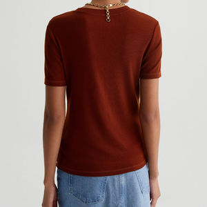 Camiseta Personalizada de Cuello Redondo y Corte Ajustado para Mujer, Manga Corta y Transpirable - OEM ODM - Product Image 2