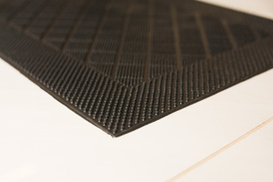 Tapis d'entrée commercial en caoutchouc GeoLattice avec support en PVC antidérapant, motif géométrique en losange, haute résistance - Product Image 2