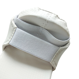 Gants d'entraînement et de sparring en mousse PU moulée, blancs, avec absorption de l'humidité, pour arts martiaux, personnalisables avec logo OEM - Product Image 6