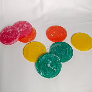 Sous-verres en résine de haute qualité pour fêtes de Noël – Tapis et supports ronds durables de 4 pouces de diamètre, couleurs personnalisables classiques - Product Image 2