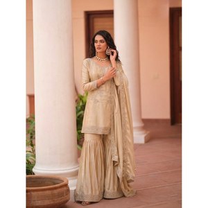 Traje Sharara de Seda Satinada Bordada en Beige para Mujer, Conjuntos de Traje Cómodos para Mujer con Salwar Kameez - Product Image 2