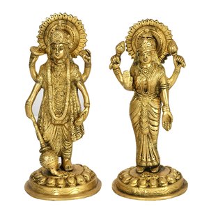 Escultura hecha a mano de latón Vishnu Lakshmi de 7 pulgadas para regalar hecha en India - Product Image 1