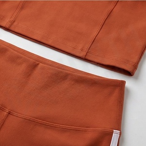 ชุดโยคะพรีเมียมเอวสูงแบบสปอร์ต  ไซส์พลัส  พร้อมเสื้อชั้นในแบบผูกคอ สำหรับออกกำลังกาย ฟิตเนส  สำหรับผู้หญิง - Product Image 5