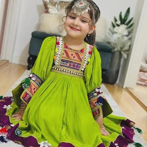Vestido Étnico Infantil de Algodón Bordado Verde, Traje Tradicional Indio de Manga Larga para Todas las Temporadas - Product Image 2