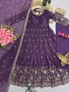 Robe Anarkali pour femme, nouvelle collection, tendance, violette, à manches longues, magnifique, en georgette, style indien pakistanais, très demandée - Product Image 4