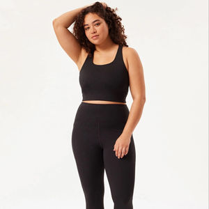 Sujetador Deportivo Negro Estilo Diseñador Paloma Racerback con Leggings de Cintura Alta, Ropa Deportiva, Sujetador de Gimnasio, Ropa de Fitness, Leggings Deportivos - Product Image 4