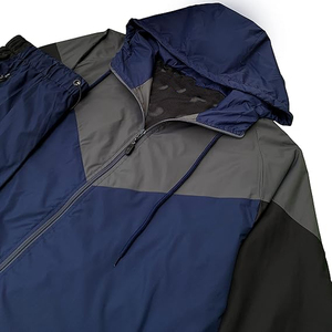 Ensemble survêtement homme personnalisé avec logo, coupe-vent imperméable réfléchissant, veste et pantalon, streetwear, techwear, OEM en gros - Product Image 3