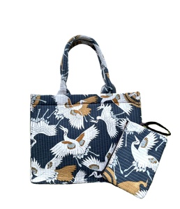 กระเป๋าผ้าควิลท์สำหรับผู้หญิงกระเป๋าคลัทช์พิมพ์ลายนกกระเรียนผ้าฝ้ายนุ่มมีซิปปิดแบบทึบสำหรับช้อปปิ้ง - Product Image 1