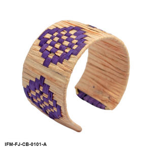 Pulsera Zaffira Terra Raffia Hecha a Mano, Tejido Geométrico en Tono Púrpura Intenso, Marco Metálico Resistente, para Mujer, Estilo Tribal, Ideal para Bodas - Product Image 2