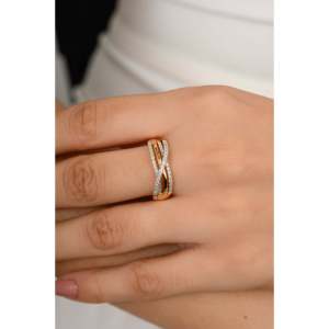 18K White Gold Cushion & Emerald Cut Diamond Crossover Wedding Ring - Product Image 4