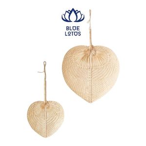 Ventilador de mano ecológico disponible, de hoja de palma tejida, suministro a granel, ventilador de mano refrescante para recuerdos de boda, decoración de fiestas, suministro a granel - Product Image 1