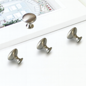 Tirador de Pomo de Aleación de Zinc de Alta Resistencia para Gabinetes de Cocina, Mesitas de Noche y Cajones, Herraje Moderno Cepillado para Muebles - Product Image 4
