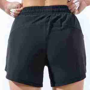 Shorts de yoga taille haute noirs pour femmes grandes tailles PIHA SPORTS avec poches, coupe décontractée, en Spandex/Nylon très extensible, idéal pour l'été - Product Image 5