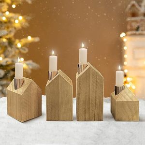 Centro de mesa navideño elegante con etiqueta privada, con bayas rojas, velas y ramas verdes para decoración de mesa - Product Image 3