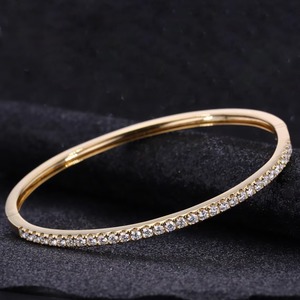 Brazaletes de Diamantes Moissanite de Alta Calidad, Chapados en Oro Blanco, Elegantes para Fiestas, Joyería para Mujer Disponible para la Venta - Product Image 5