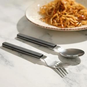 Ensemble de couverts en acier inoxydable de qualité supérieure, finition miroir, écologique, pour une présentation élégante de la table - Product Image 1