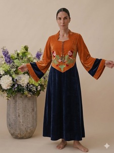 Robe décontractée de style chinois en velours, longue jusqu'au sol, tissée, brodée à la main, motif floral, col en U, coupe ample, manches longues - Product Image 4
