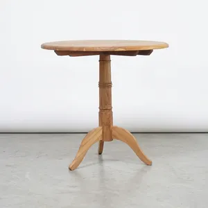 Table ronde d'extérieur en teck, base en bois massif, mobilier de patio durable, finition naturelle - Product Image 5