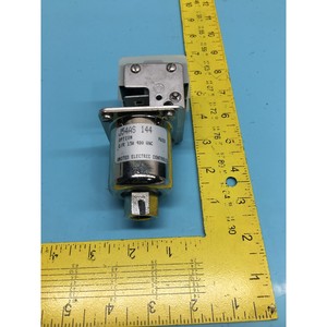 สวิตช์แรงดัน UNITED ELECTRIC J54AS, 15A, 480 - อุปกรณ์และอะไหล่เซมิคอนดักเตอร์ระดับโลกที่เชื่อถือได้ - Product Image 1
