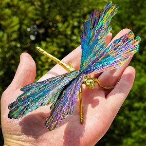 Escultura de Libélula Hecha a Mano en Madera de Pino con Pintura Turquesa - Venta al Por Mayor - Product Image 2