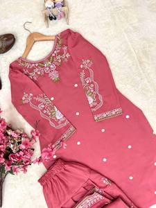 Ensemble Kurti et Palazzo brodé rose élégant pour femmes – Tenue ethnique festive de style pakistanais - Product Image 6