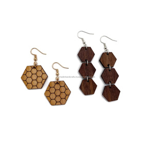 Boucles d'oreilles faites à la main, parfaites pour les mariages, les fêtes, les anniversaires, les fiançailles et les cadeaux - Product Image 1