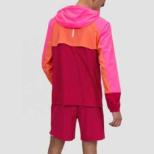 Ensemble de survêtement en nylon respirant et léger pour homme, fabriqué en usine, idéal pour l'hiver et le streetwear, avec short coupe-vent - Product Image 4