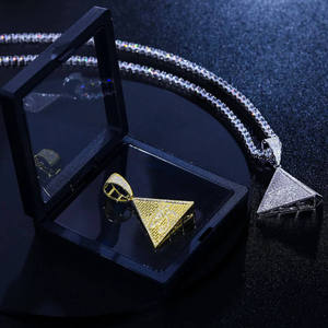 Pendentif Œil de la Provéidence en argent sterling 925, pendentif pyramide en moissanite, pendentif triangle plaqué or, bijoux en moissanite et diamant - Product Image 4