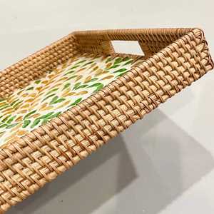 Plateau en rotin fait main de luxe avec incrustation de nacre, élégant plateau de service tissé en mosaïque de coquillages pour une décoration élégante de la maison et de la table - Product Image 5
