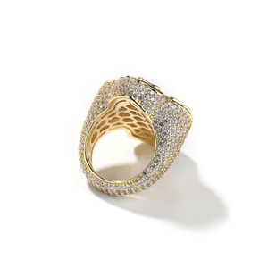 Anillo de oro con cruz de moissanita estilo hip hop, con incrustaciones de piedras baguette, banda ancha, de lujo, para hombre y mujer, llamativo, a la moda. - Product Image 4