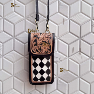 กระเป๋าหนังแกะสลักลายดีไซน์เนอร์รุ่นล่าสุด กระเป๋าสะพายไหล่สไตล์ยิปซี โบโฮ ทำมือ ลายตารางแบบตะวันตก ทันสมัย - Product Image 1