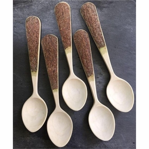 Ensemble de cuillères en bois naturel écologiques, manche en écorce sculpté à la main, ustensiles de cuisine en bois, cuillères à soupe résistantes à la chaleur pour la cuisine - Product Image 1