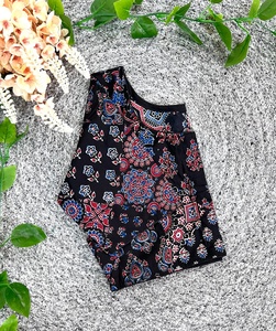 Modern Fashion Simple Wedding O-Neck Blouse material 100% PURE COTTON PRINT NON LINING WITHOUT PADDED height 15.5 inch - Product Image 2