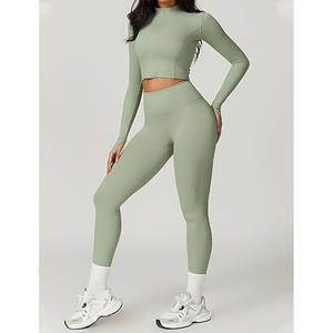 Tenues pour femmes, ensemble 3 pièces avec veste courte zippée à manches longues, soutien-gorge de sport et leggings amincissants pour la gym et le fitness - Product Image 4