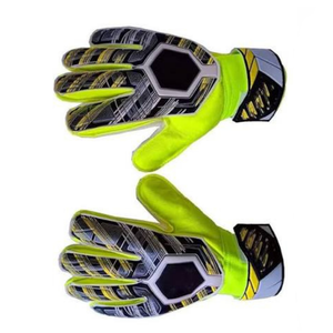 ถุงมือผู้รักษาประตูฟุตบอล BLACK RACING GEAR วัสดุ PU ระบายอากาศได้ดี ทนทานต่อสภาพอากาศ ปิดแบบสวม ใช้ได้ทั้งชายและหญิง สำหรับเล่นกีฬา - Product Image 5