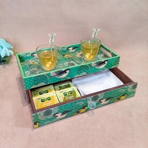 Plateau de service carré en bois MDF fait main, ensemble de 2 pièces, qualité supérieure, élégant, avec revêtement émaillé, pour cuisine, salle à manger, décoratif - Product Image 6