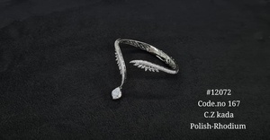 Bracelet manchette en zircone cubique 12072, bracelet en pierre rouge, bracelet plaqué rhodium, bracelet en laiton avec zircone cubique, bijoux pour femme, idéal pour les soirées - Product Image 3