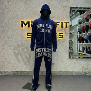 Conjunto Deportivo Personalizado para Hombre con Cierre, Estilo Moderno, Corte Ajustado, Ropa de Gimnasio, Atuendo Deportivo Elegante para Correr - Product Image 1