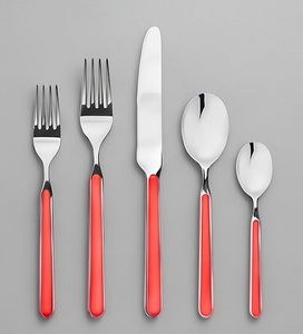 Ensemble de couverts minimalistes avec poignées rouges, finition miroir, métal poli, passe au lave-vaisselle, pour la table de mariage - Product Image 1