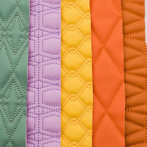 Tissu matelassé en PVC brodé pour tapis de siège de voiture, en mousse et éponge, avec broderie en cuir - Product Image 1