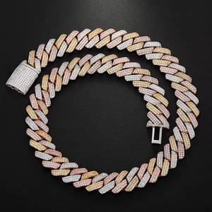 Collar de Cadena Cubana con Diamantes de Moissanita de Buena Calidad, Joyería de Lujo para Hombre con Elegante Diseño de Eslabones, Disponible para la Venta - Product Image 4