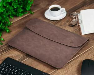 Funda Protectora y Bolsa de Transporte para Laptop de Cuero Genuino, Moderna y Duradera, para Macbooks y Laptops Empresariales LS-0238, Venta al Por Mayor - Product Image 4