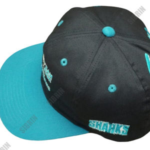 Sibrin Personaliza: Camiseta Deportiva Unisex Premium Ecológica con Bordado 3D del Logotipo de los San Jose Sharks, Transpirable y que Absorbe la Humedad - Product Image 3