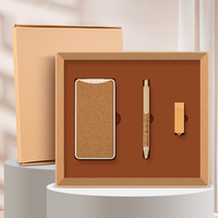 CARDSILK Ensemble de bloc-notes, stylo, câble USB et tapis de souris en cuir de liège écologique de haute qualité, matériaux recyclables, cadeaux d'entreprise et éducatifs