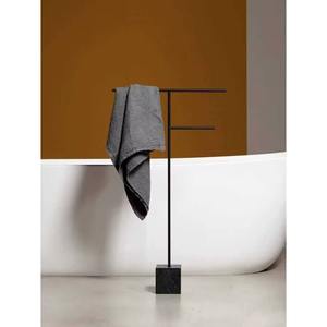 Porte-serviettes en métal et bois très vendu, offrant durabilité, organisation et style dans un seul accessoire essentiel - Product Image 4