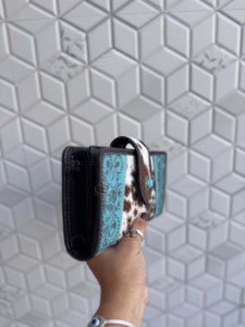 Cartera de cuero de diseñador con diseño de piel de vaca, grabado y repujado, color turquesa vintage, para tarjetas de crédito y efectivo, regalo - Product Image 2